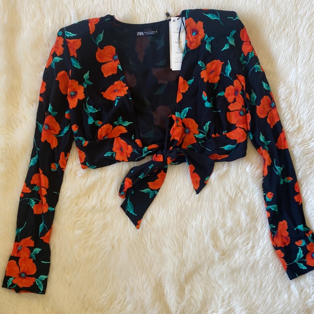 NWT - Zara Top
